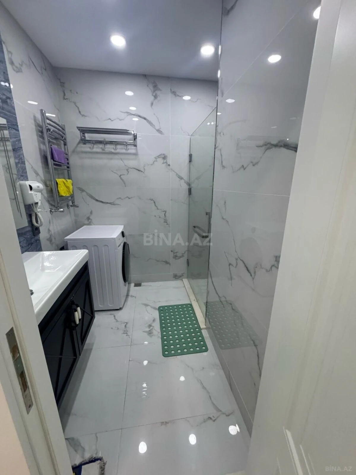 Kirayə verilir 2 otaqlı mənzil 85 m²
