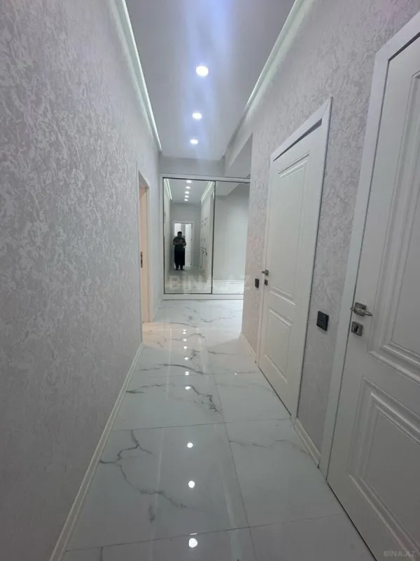 Kirayə verilir 2 otaqlı mənzil 85 m²