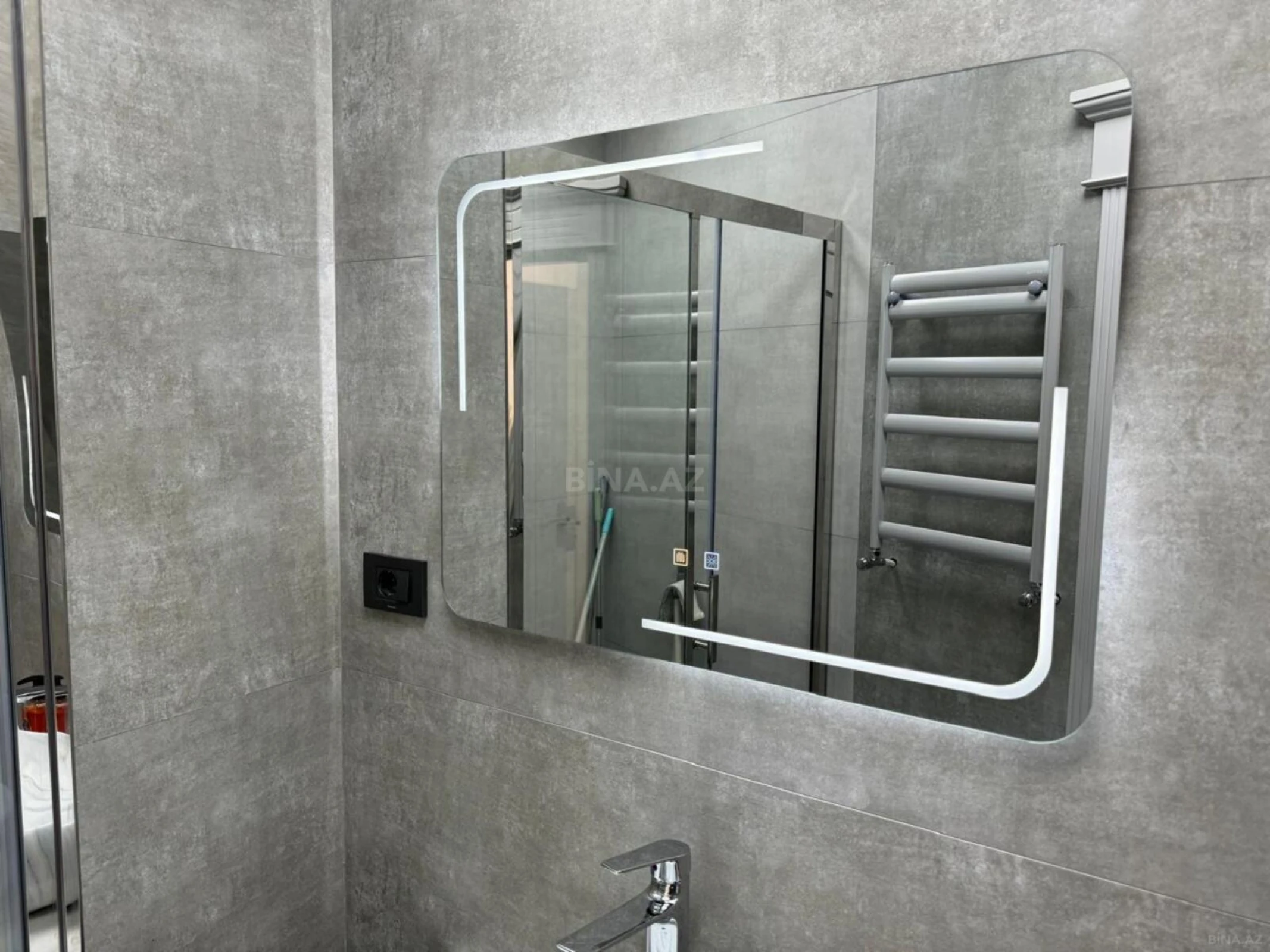 Satılır 3 otaqlı mənzil 112 m²