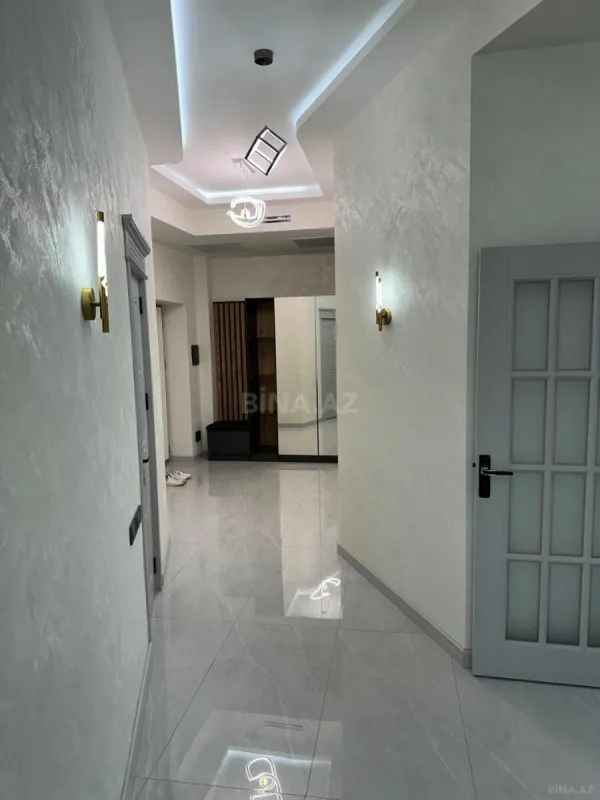 Satılır 3 otaqlı mənzil 112 m²