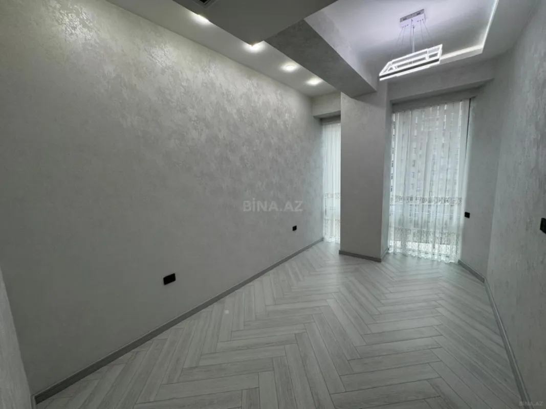 Satılır 3 otaqlı mənzil 112 m²