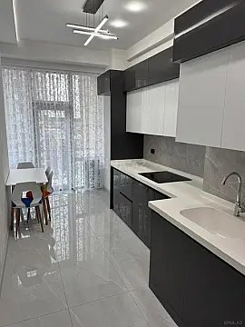 Satılır 3 otaqlı mənzil 112 m²