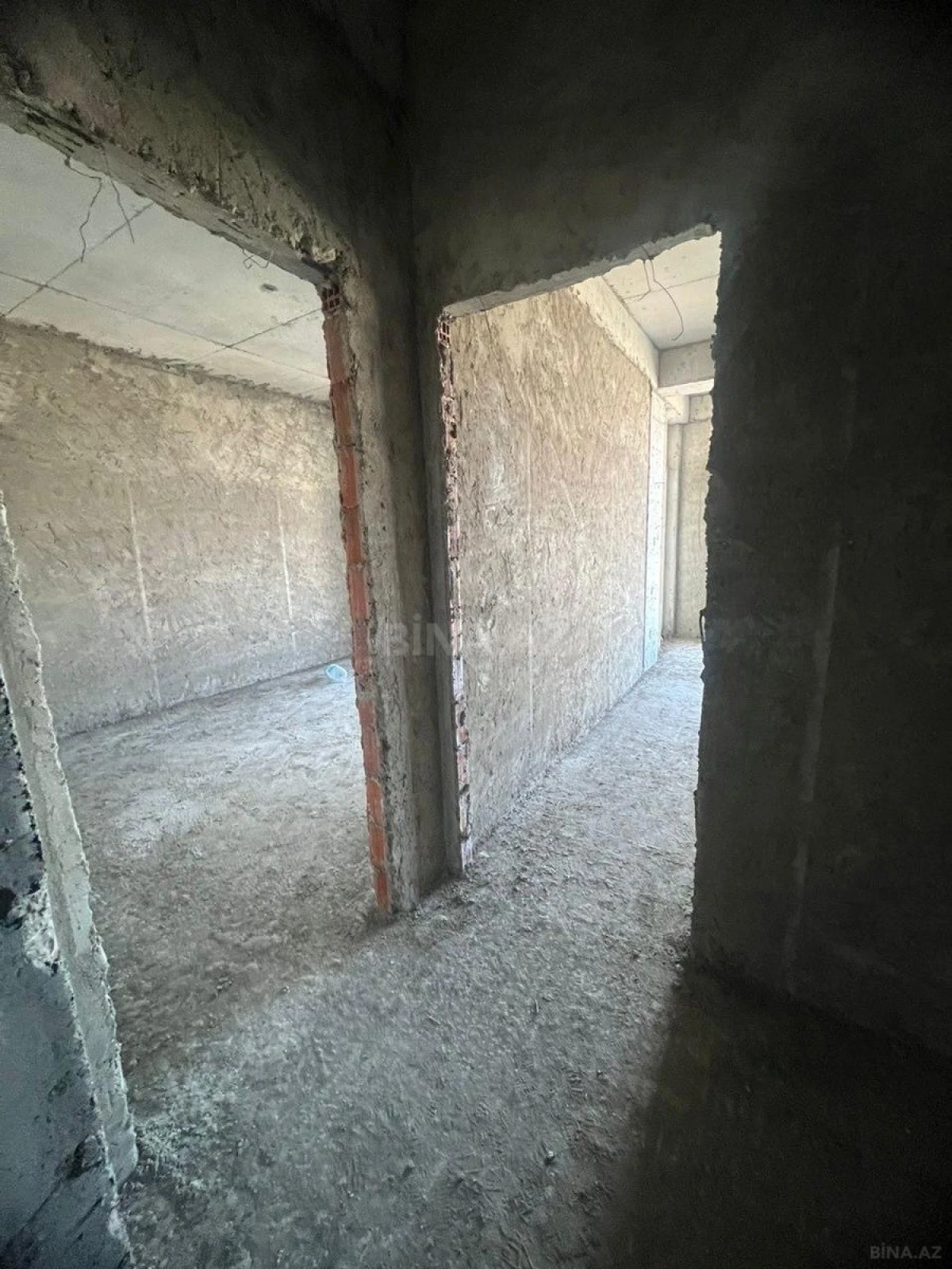 Satılır 2 otaqlı mənzil 74 m²