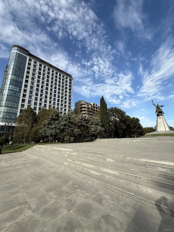 Satılır 2 otaqlı mənzil 74 m²