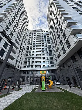 Satılır 2 otaqlı mənzil 74 m²