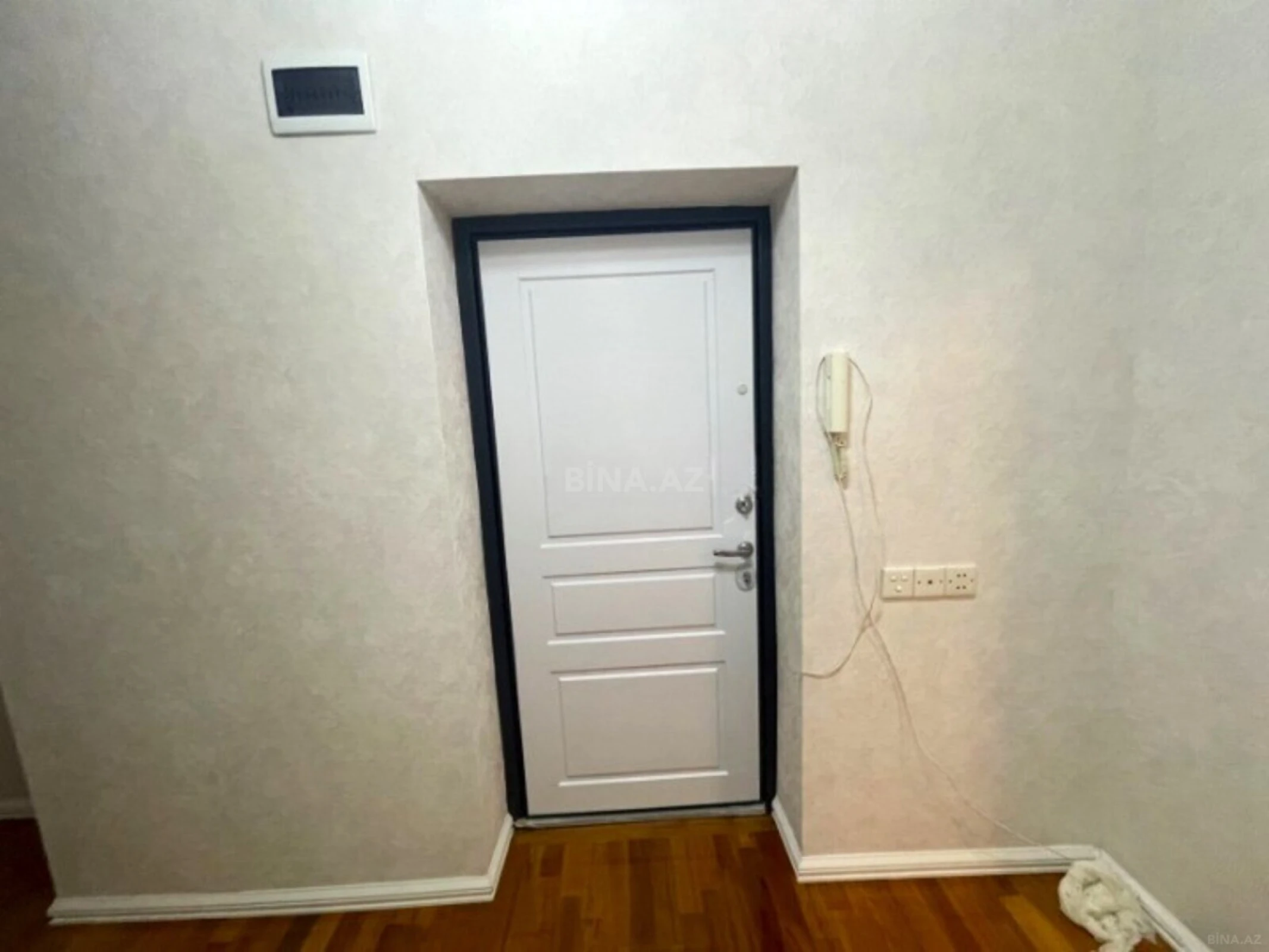 Satılır 2 otaqlı mənzil 90 m²
