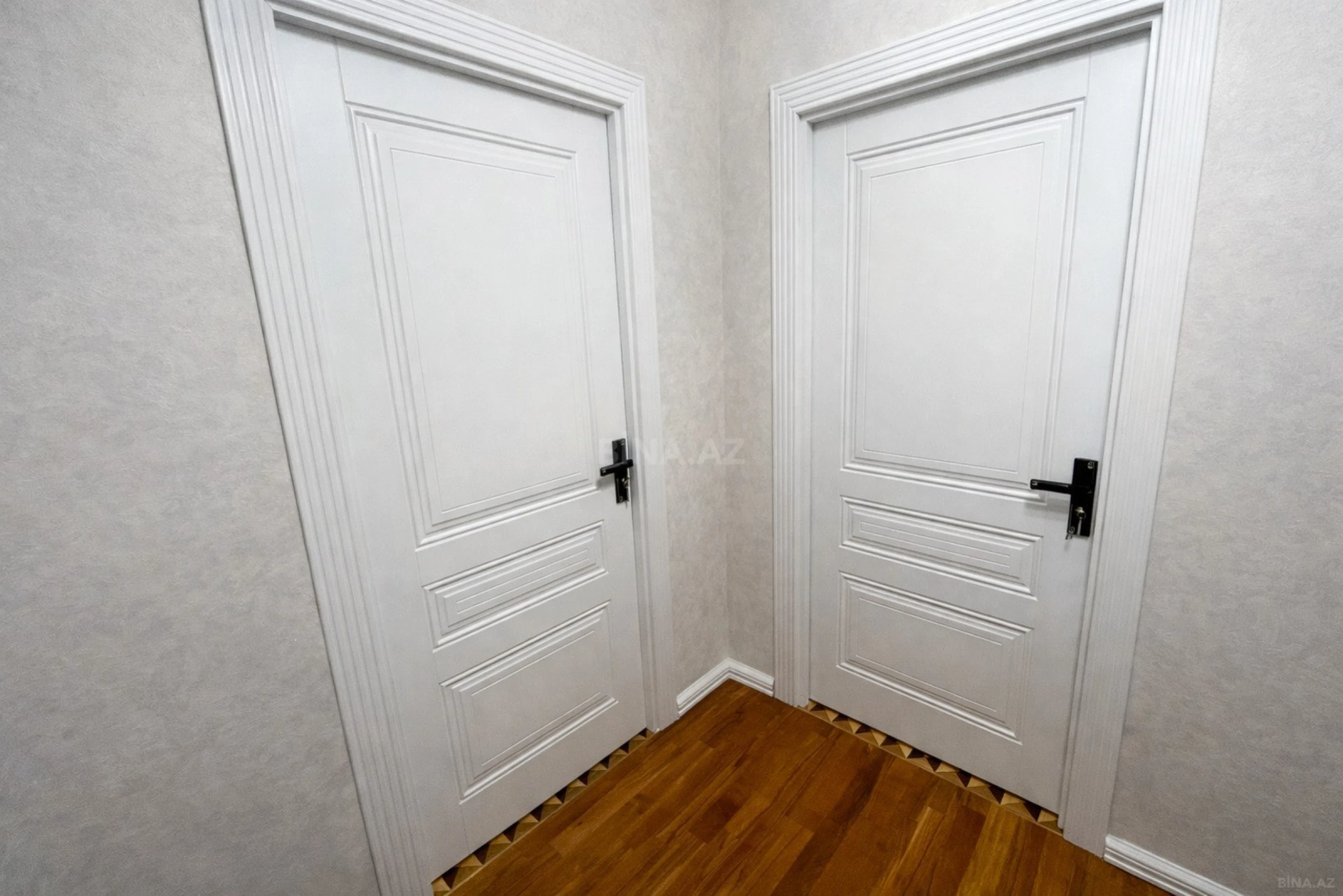 Satılır 2 otaqlı mənzil 90 m²