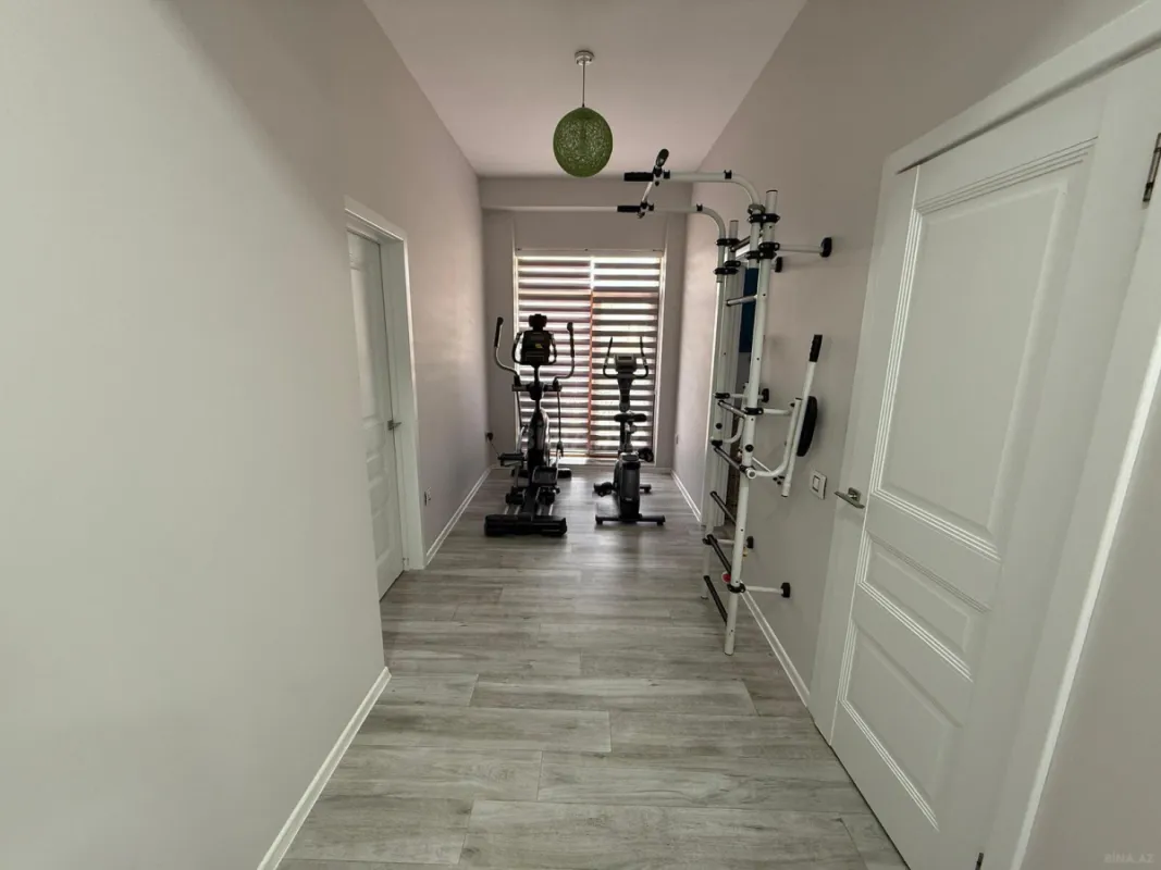 Kirayə verilir 4 otaqlı mənzil 190 m²