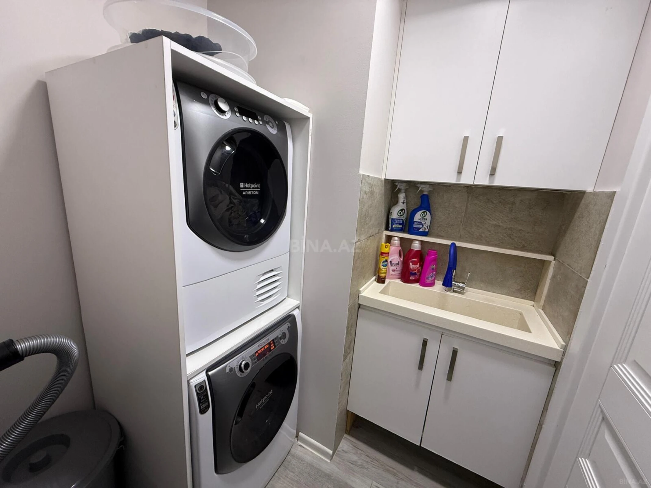 Kirayə verilir 4 otaqlı mənzil 190 m²