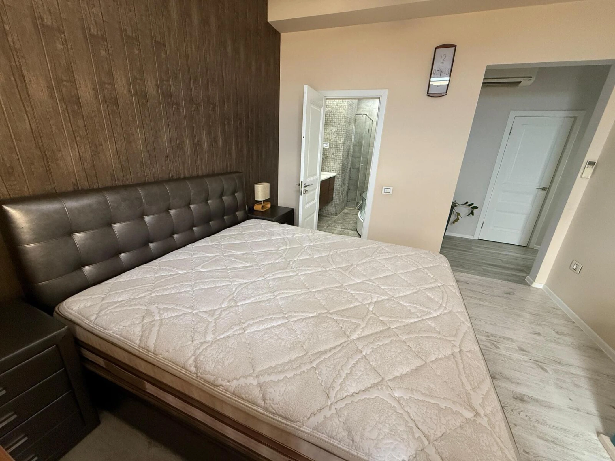 Kirayə verilir 4 otaqlı mənzil 190 m²