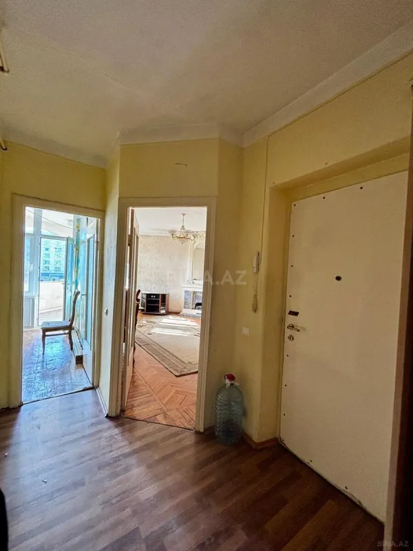 Satılır 3 otaqlı mənzil 70.7 m²