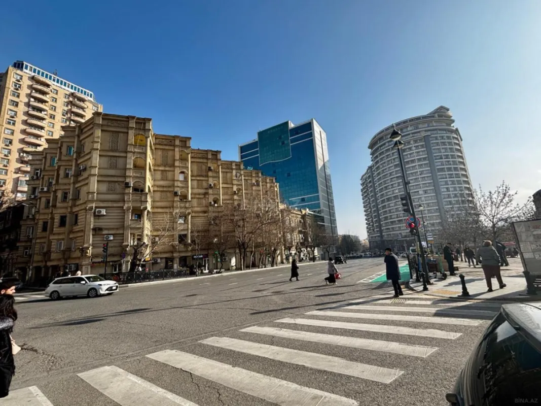 Satılır 3 otaqlı mənzil 70.7 m²