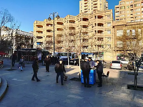 Satılır 3 otaqlı mənzil 70.7 m²