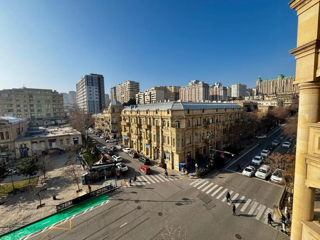 Satılır 3 otaqlı mənzil 70.7 m²