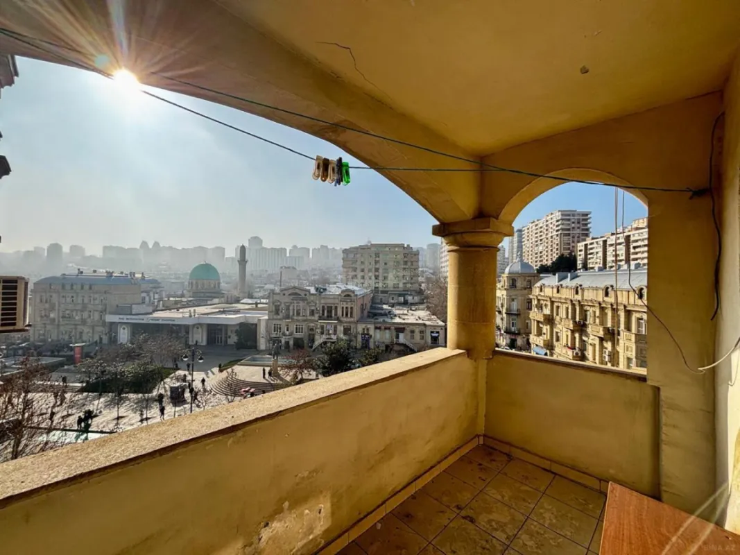 Satılır 3 otaqlı mənzil 70.7 m²