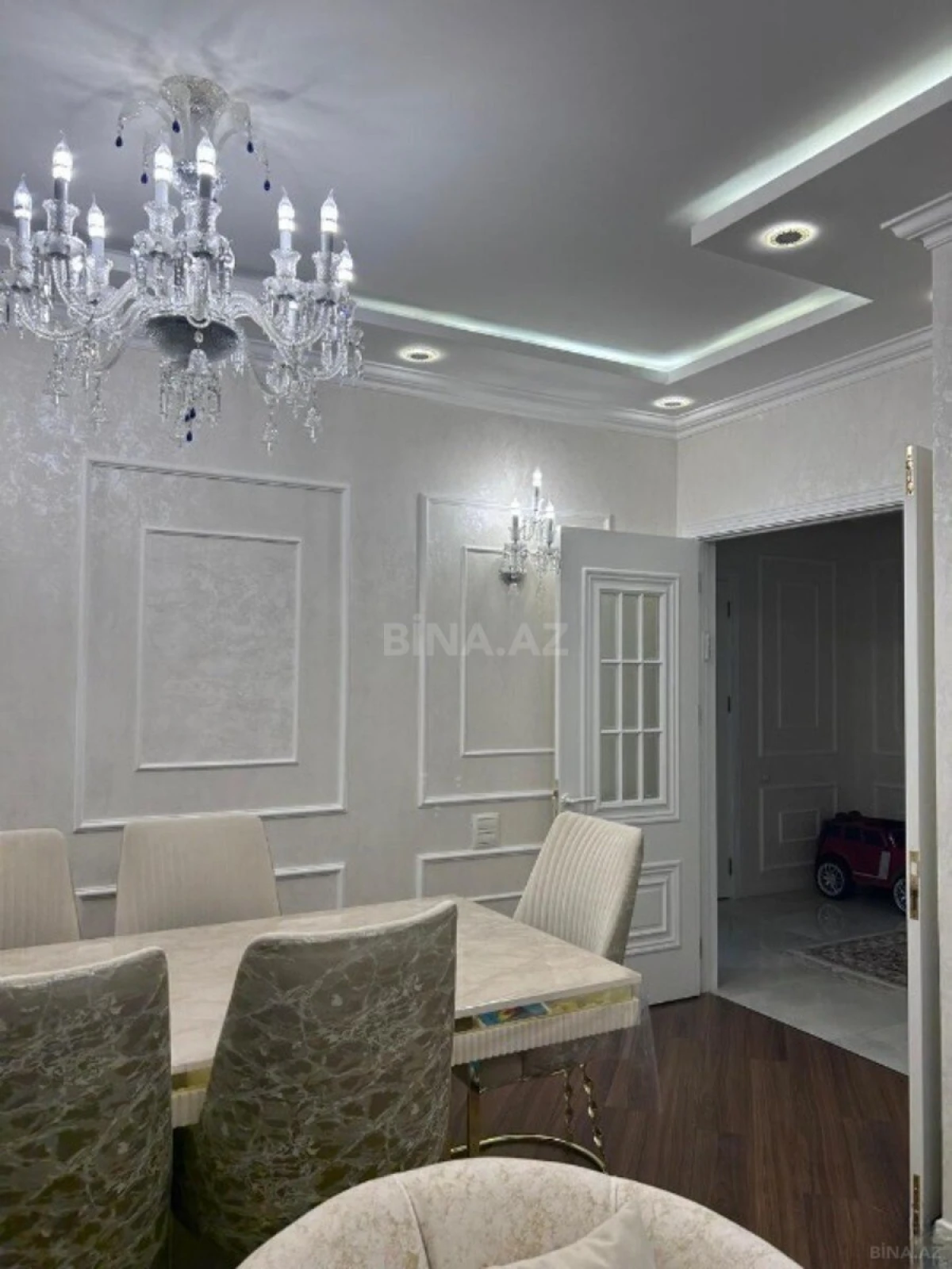 Satılır 3 otaqlı mənzil 150 m²