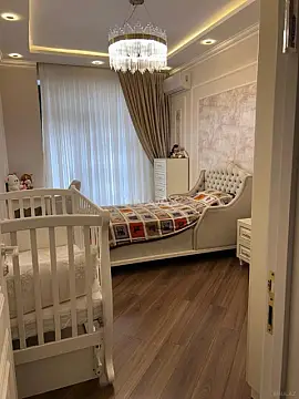 Satılır 3 otaqlı mənzil 150 m²