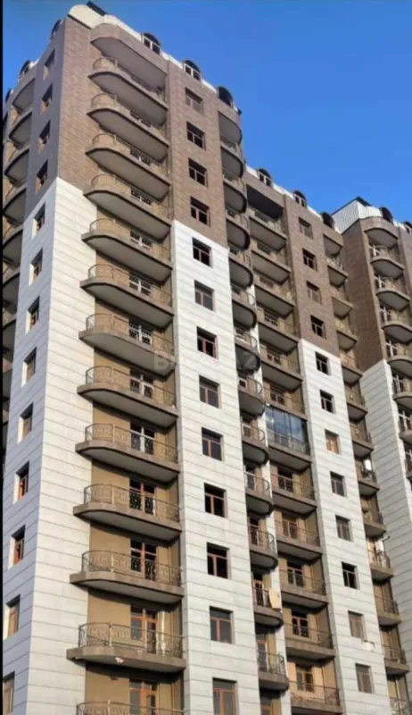 Satılır 3 otaqlı mənzil 120 m²