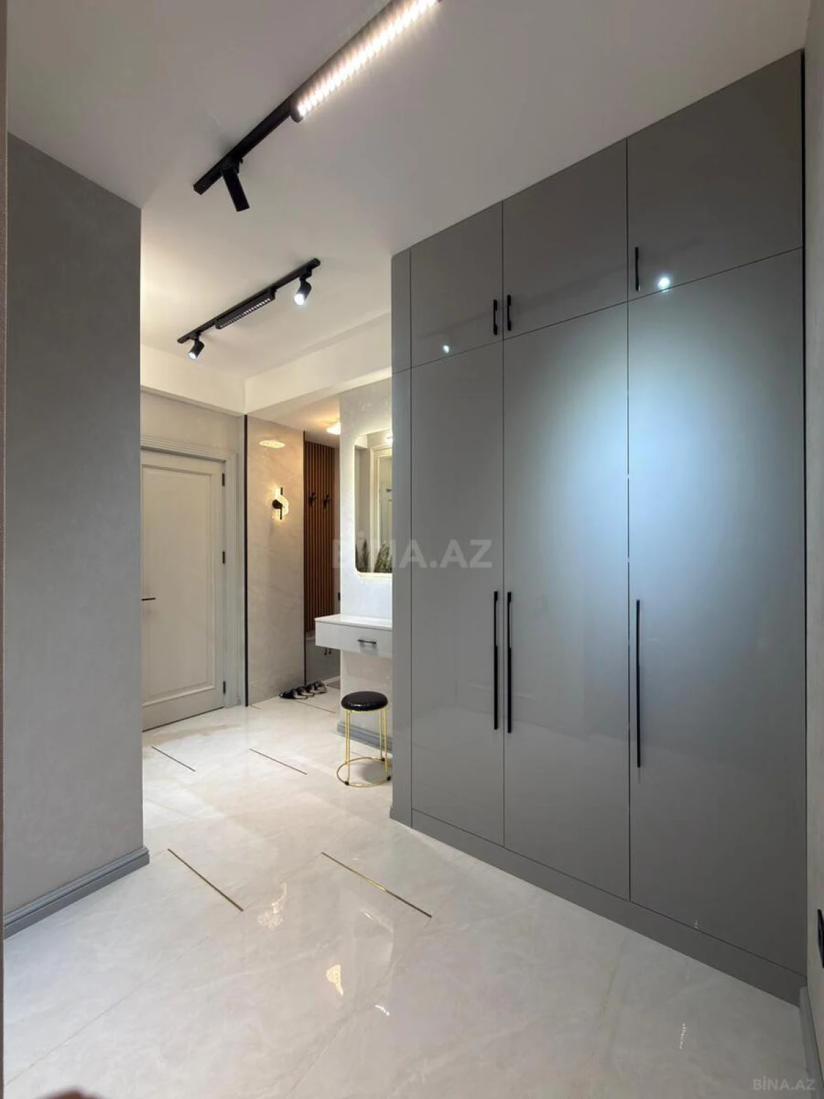 Satılır 2 otaqlı mənzil 60 m²