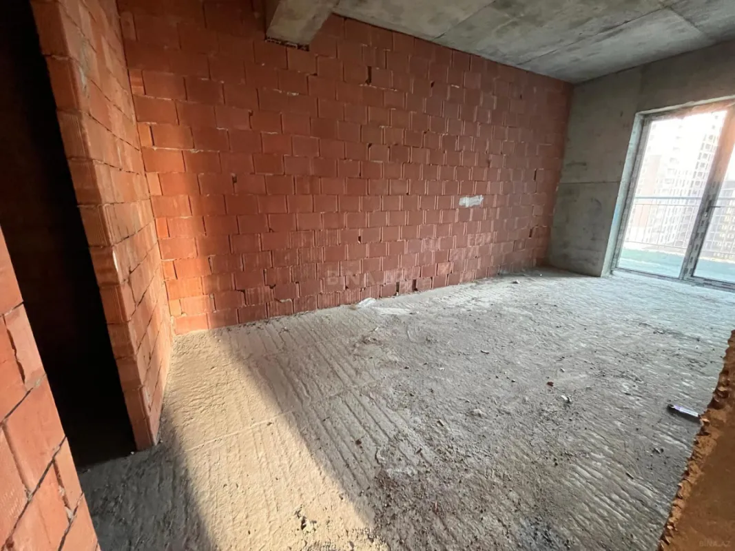 Satılır 3 otaqlı mənzil 112 m²
