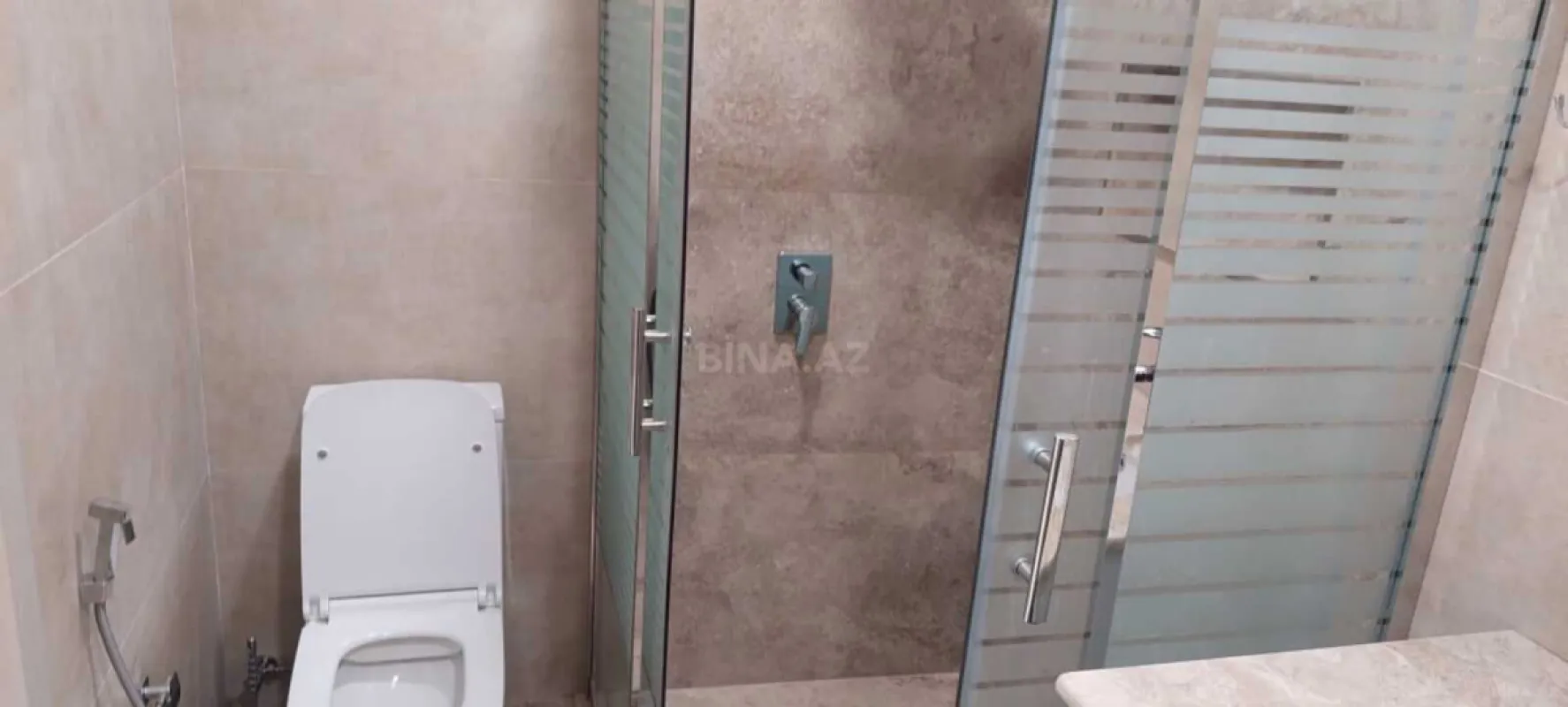 Kirayə verilir 2 otaqlı mənzil 90 m²