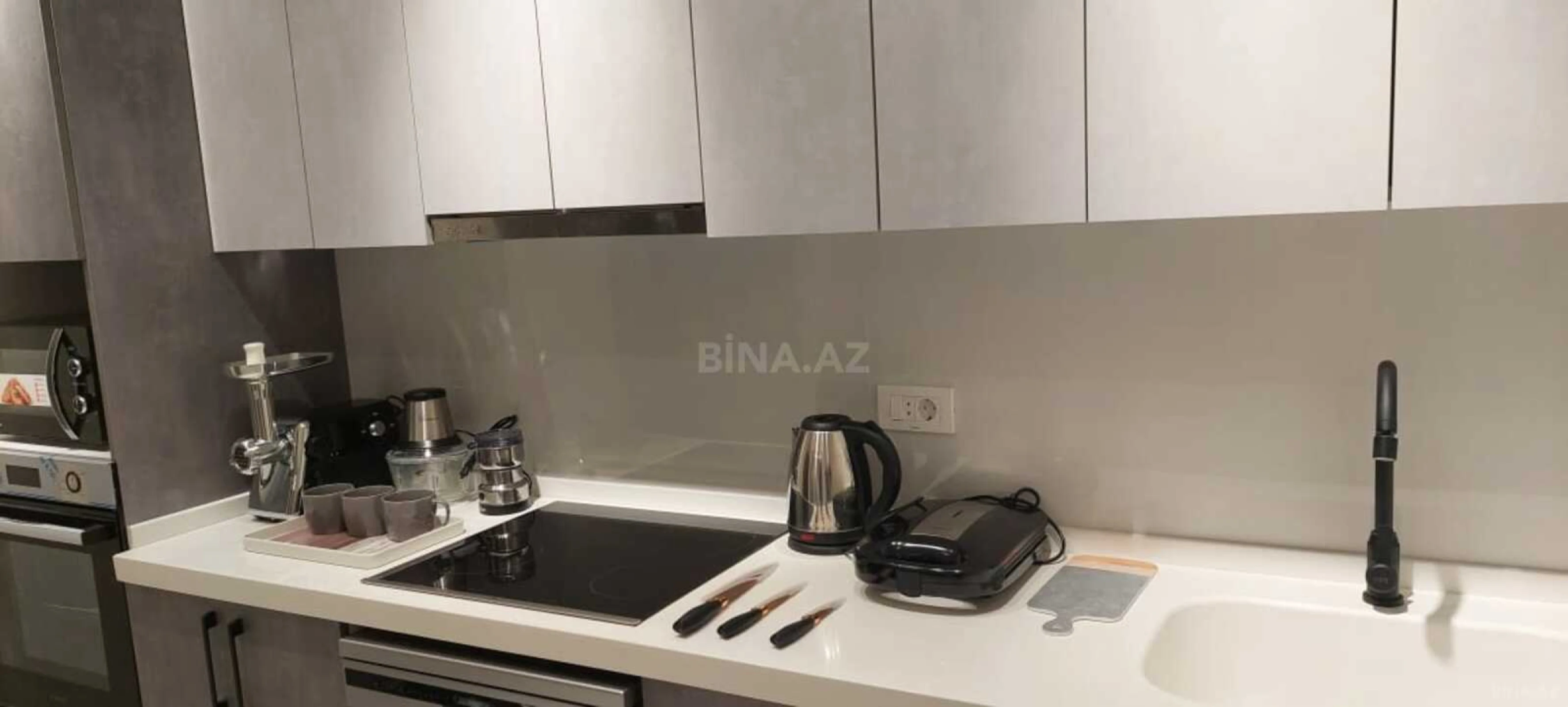 Kirayə verilir 2 otaqlı mənzil 90 m²