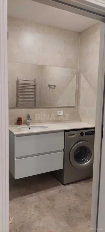 Kirayə verilir 2 otaqlı mənzil 90 m²