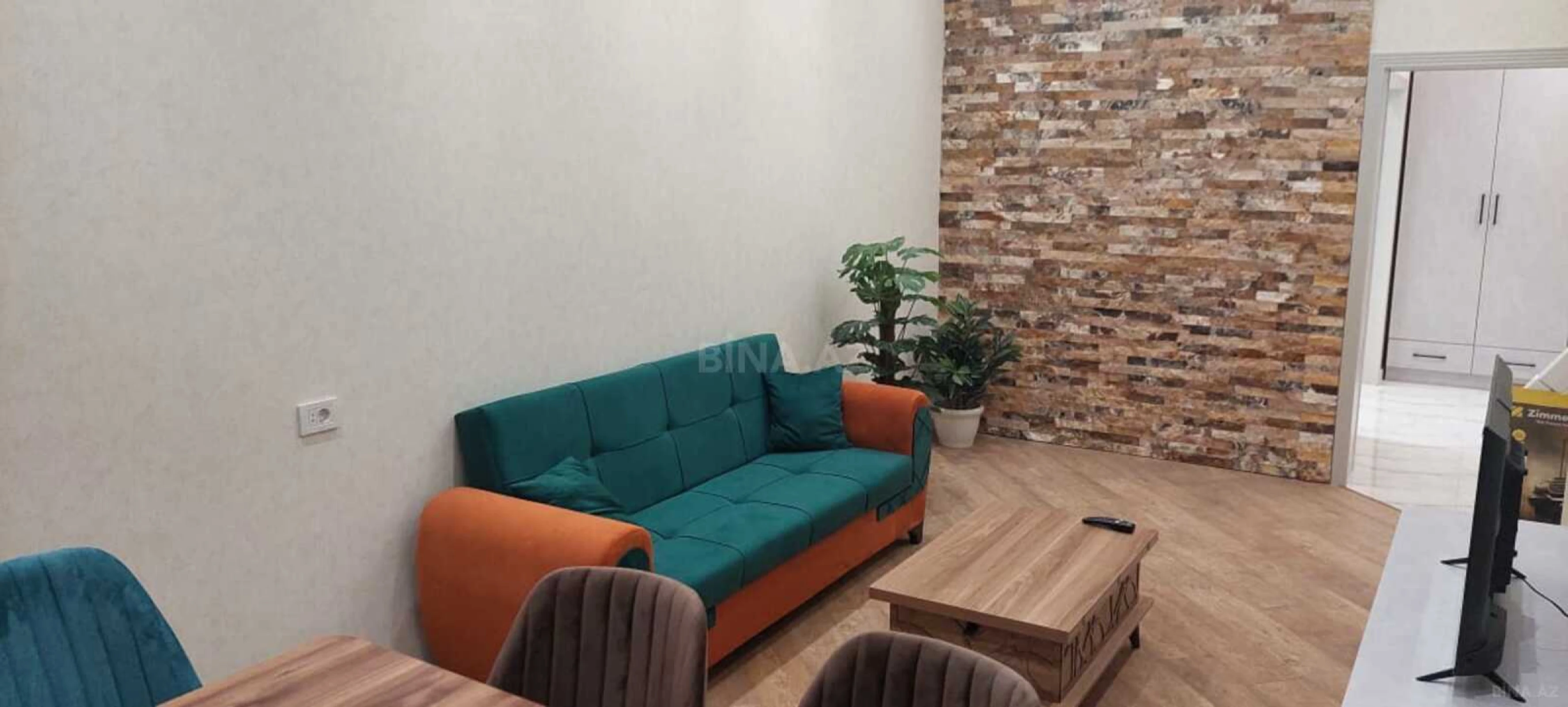 Kirayə verilir 2 otaqlı mənzil 90 m²