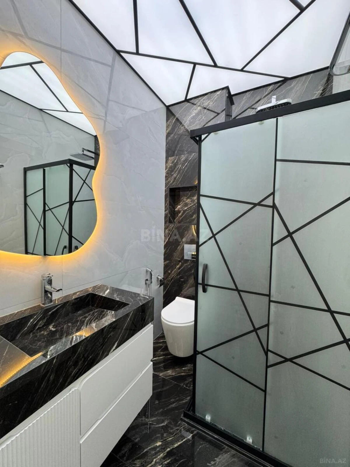 Satılır 3 otaqlı mənzil 115 m²