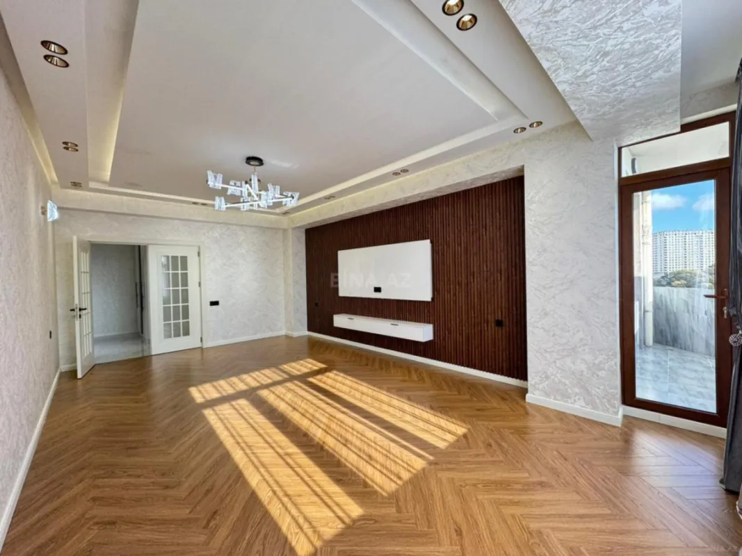 Satılır 3 otaqlı mənzil 115 m²