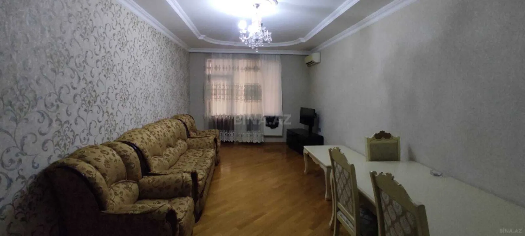 Kirayə verilir 2 otaqlı mənzil 106 m²