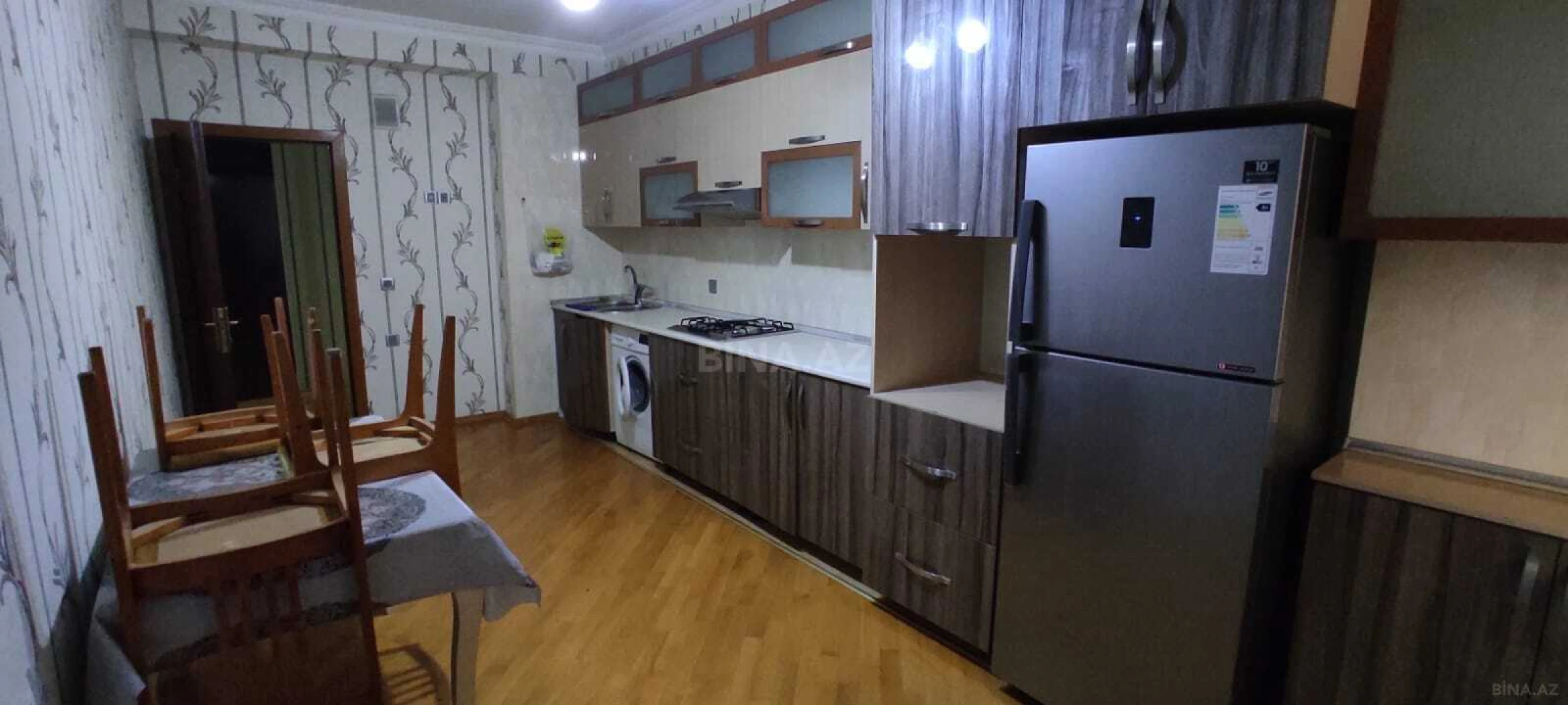 Kirayə verilir 2 otaqlı mənzil 106 m²