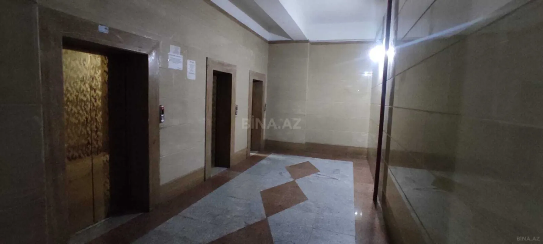 Kirayə verilir 2 otaqlı mənzil 106 m²