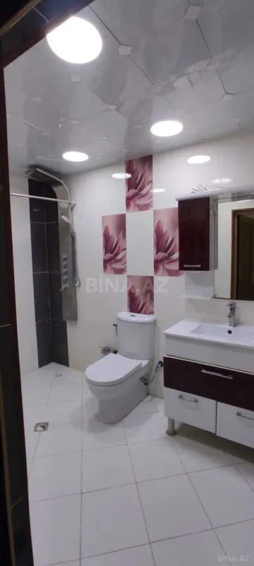 Kirayə verilir 2 otaqlı mənzil 106 m²