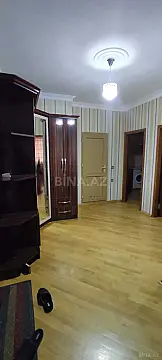 Kirayə verilir 2 otaqlı mənzil 106 m²