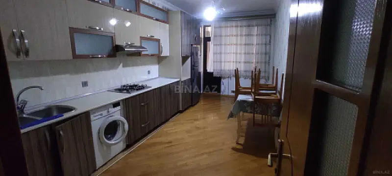 Kirayə verilir 2 otaqlı mənzil 106 m²