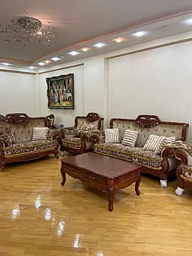 Satılır 4 otaqlı mənzil 221 m²