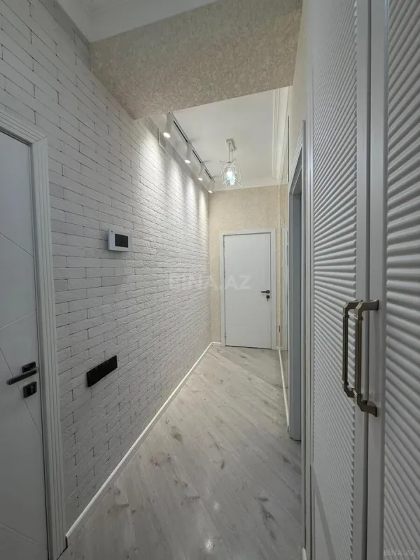 Satılır 2 otaqlı mənzil 56.7 m²