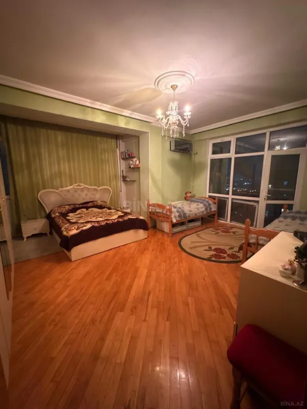 Satılır 3 otaqlı mənzil 120 m²