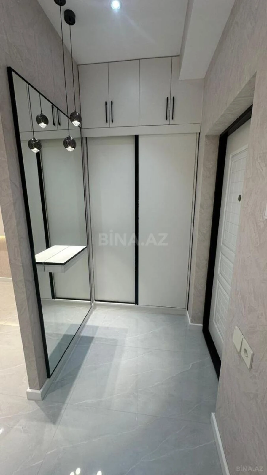 Satılır 2 otaqlı mənzil 65 m²