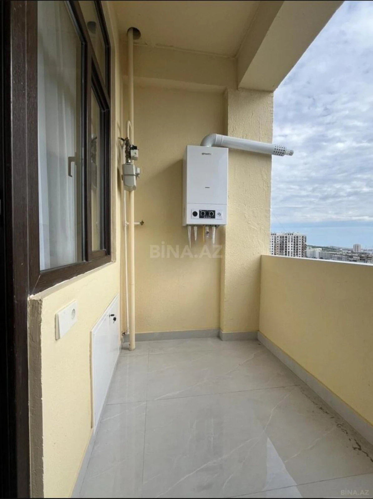 Satılır 2 otaqlı mənzil 65 m²