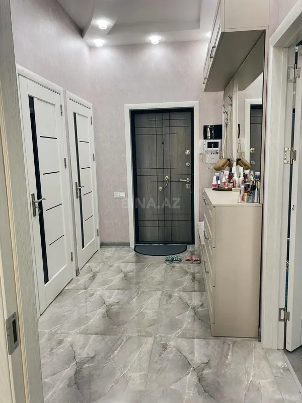 Satılır 2 otaqlı mənzil 61 m²