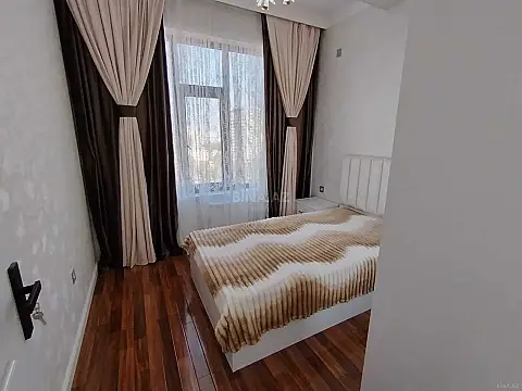 Satılır 3 otaqlı mənzil 80 m²
