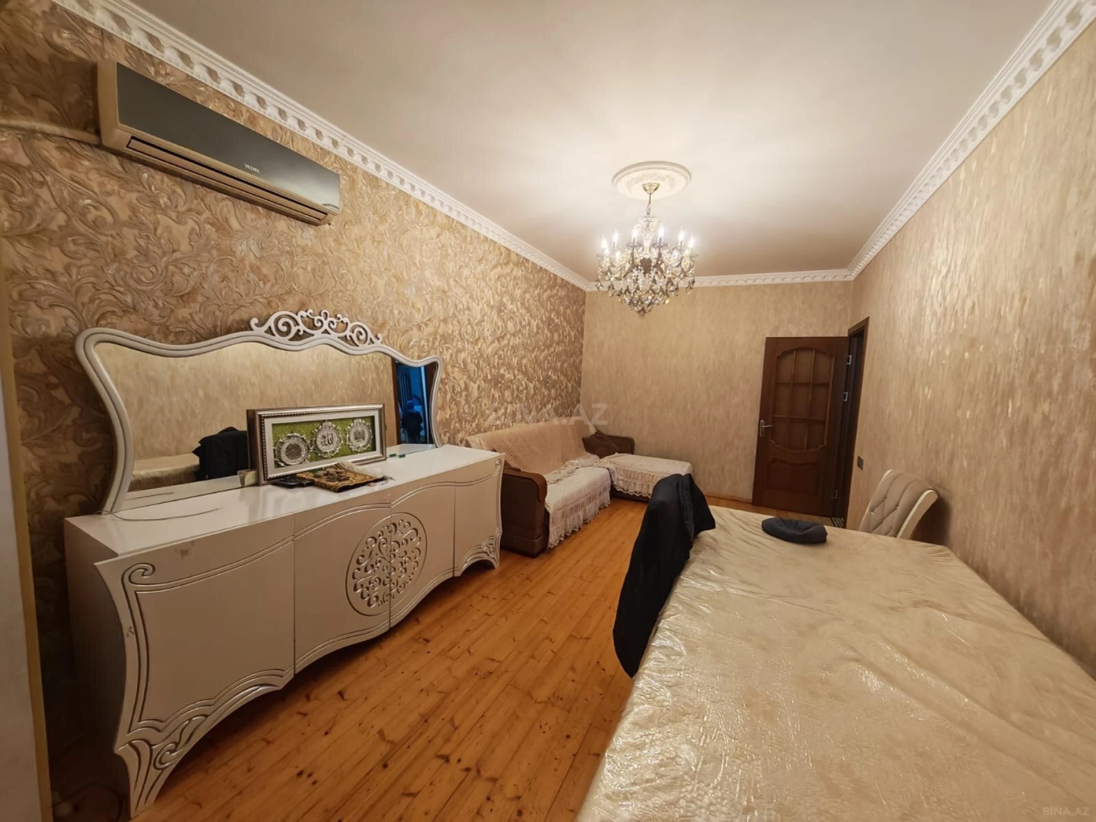Satılır 2 otaqlı mənzil 65 m²
