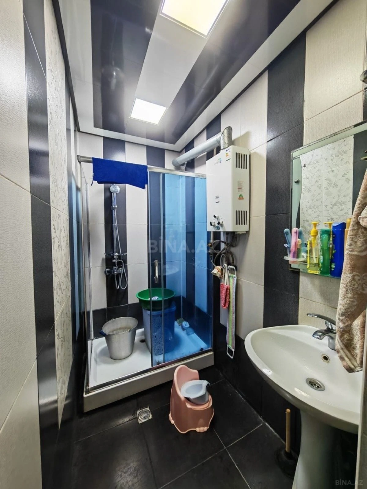 Satılır 2 otaqlı mənzil 65 m²