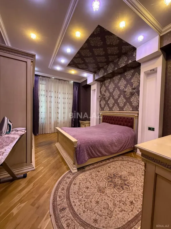 Satılır 3 otaqlı mənzil 125 m²