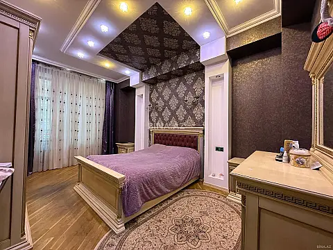 Satılır 3 otaqlı mənzil 125 m²