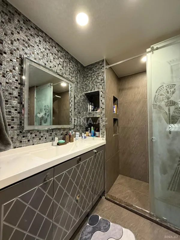 Satılır 3 otaqlı mənzil 125 m²