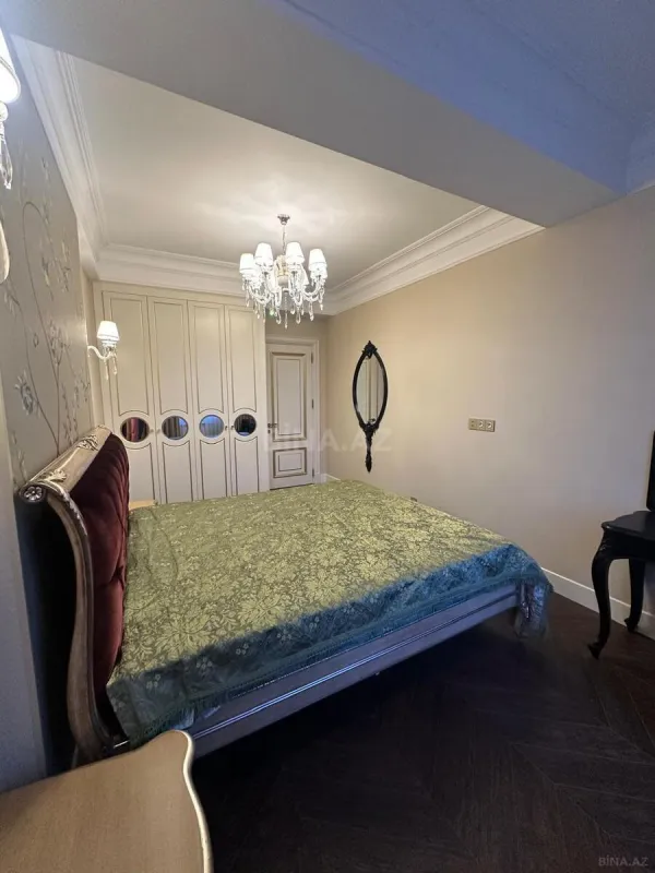 Satılır 3 otaqlı mənzil 112 m²