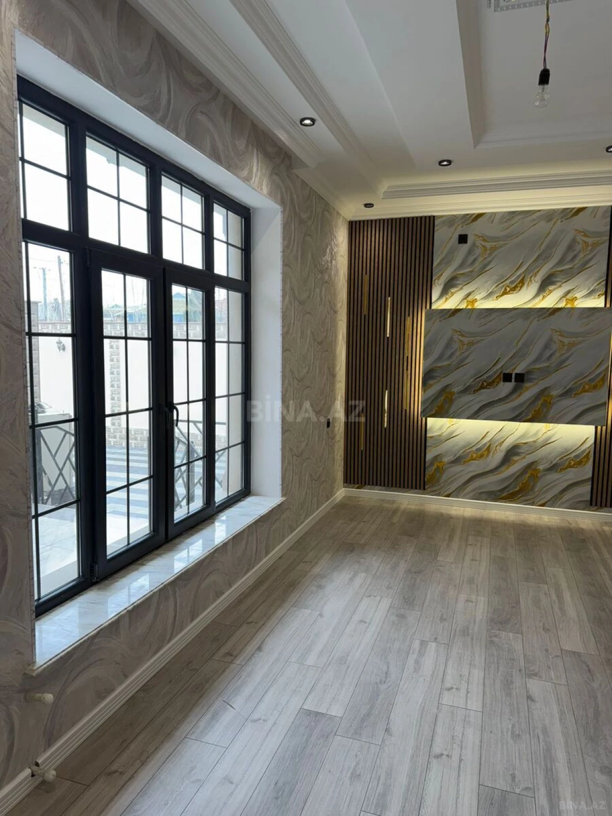 Satılır 7 otaqlı həyət evi 235 m²
